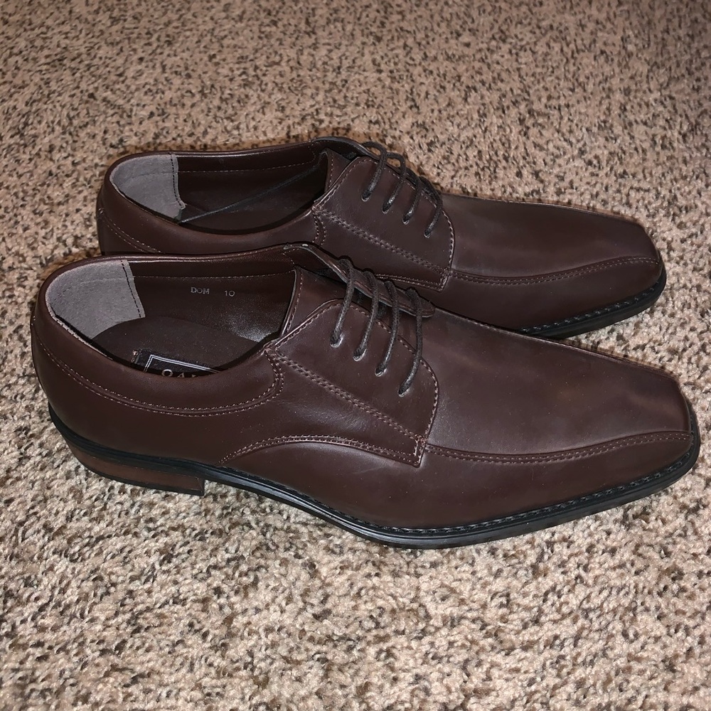 Men’s dress shoes